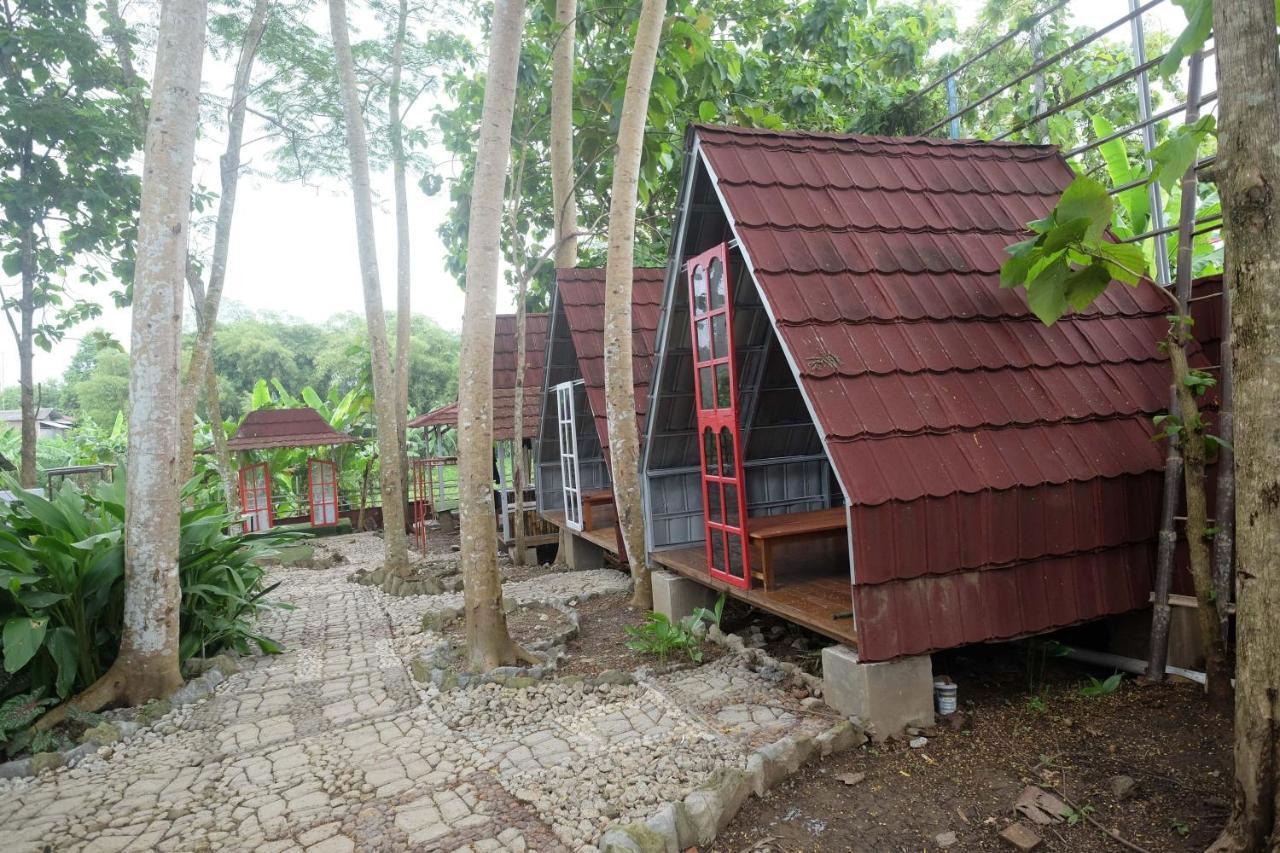 Urbanview Villa Lukulo Kebumen By Reddoorz Exterior foto